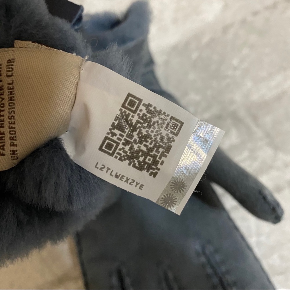 Ugg Shearling & Suede Gloves - Picture 7 of 9